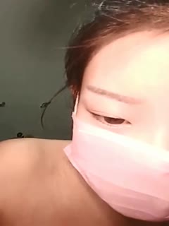 背著老公玩裸聊的待產女主播挺著個大肚子直播BB水汪汪嫩嫩的還與狼粉聊她老公呢清晰對白很精彩